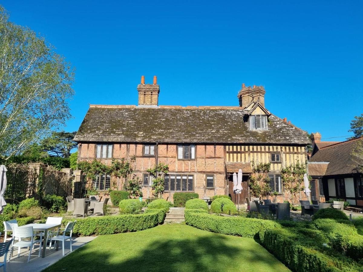Langshott Manor - Luxury Hotel Gatwick Horley Exterior photo