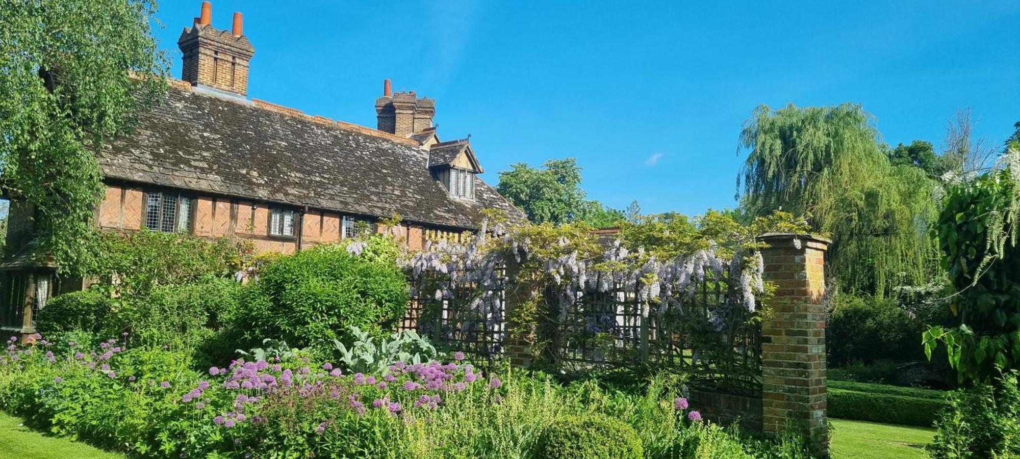 Langshott Manor - Luxury Hotel Gatwick Horley Exterior photo