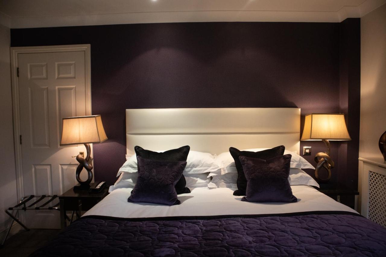 Langshott Manor - Luxury Hotel Gatwick Horley Exterior photo