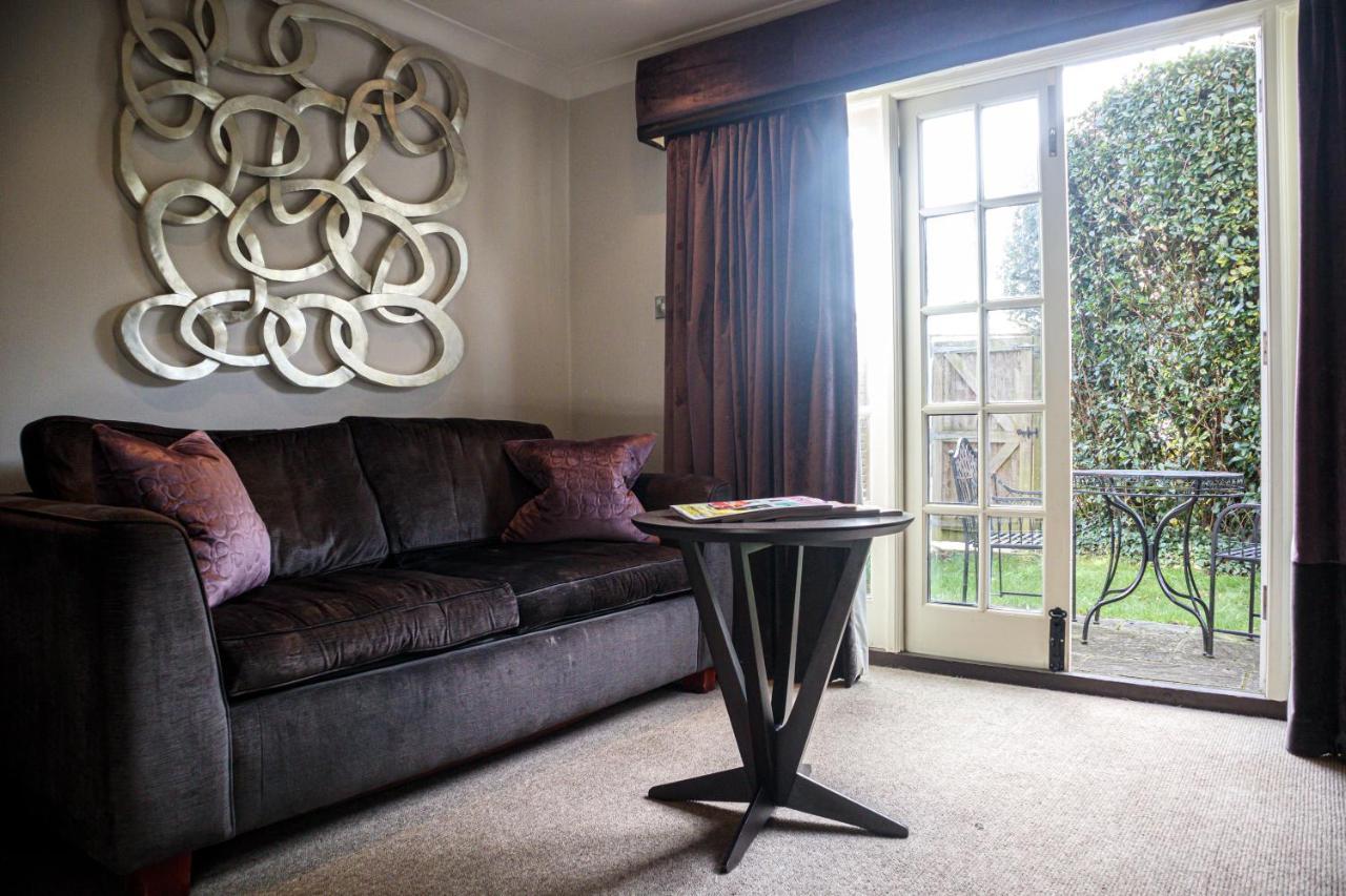 Langshott Manor - Luxury Hotel Gatwick Horley Exterior photo